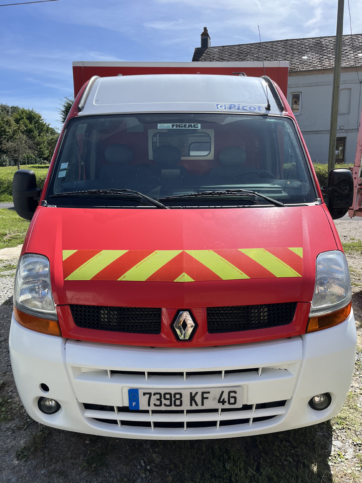 RENAULT Master 2L5 dci120cv - Ambulanse: bilde 2 RENAULT Master 2L5 dci120cv - Ambulanse: bilde 2