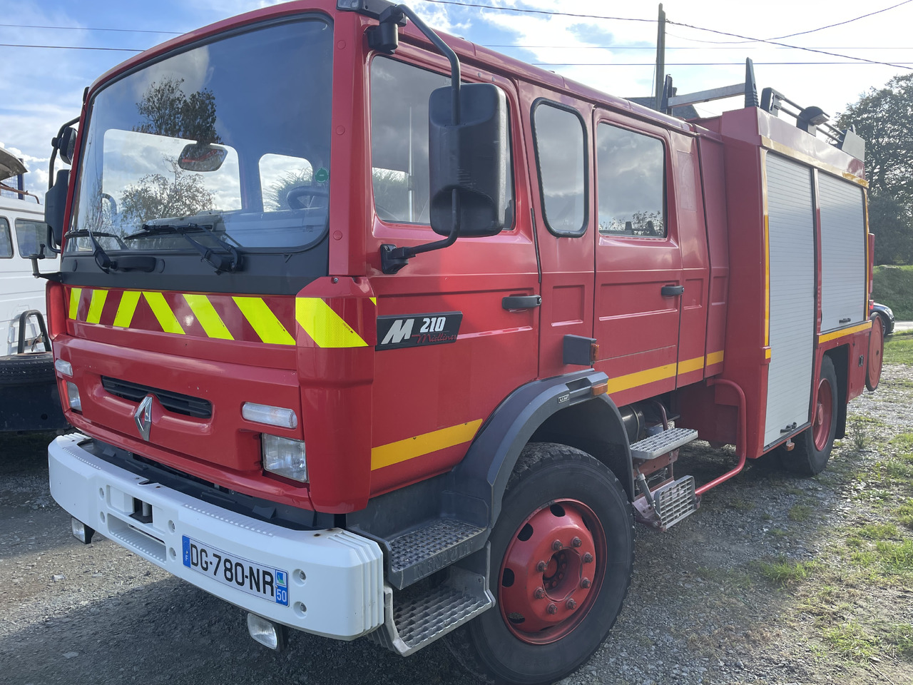 Renault Midliner m210 fpt fourgon pompe tonne - Brannbil: bilde 1 Renault Midliner m210 fpt fourgon pompe tonne - Brannbil: bilde 1