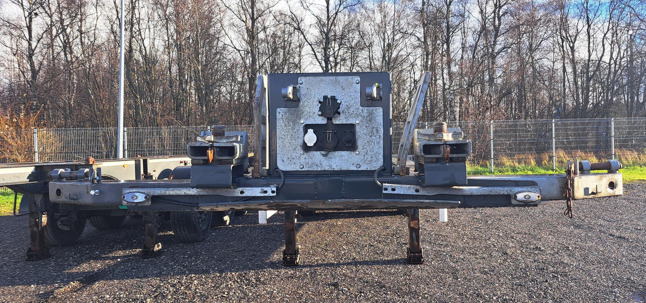 RENDERS EURO 922 - Container-transport/ Vekselflak semitrailer: bilde 3 RENDERS EURO 922 - Container-transport/ Vekselflak semitrailer: bilde 3