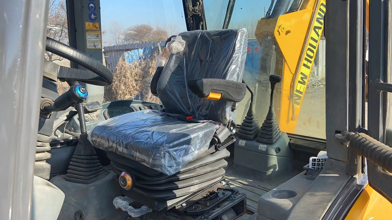 Traktorgraver NEW HOLLAND LB95: bilde 6