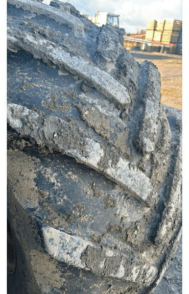 CLAAS AXION 850 - Traktor: bilde 4 CLAAS AXION 850 - Traktor: bilde 4