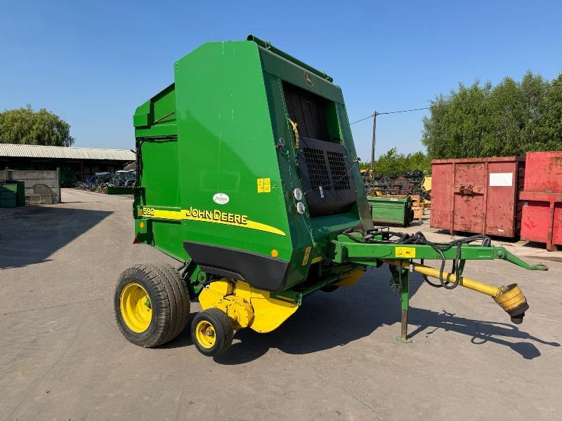 JOHN DEERE 592 - Rundballepresse: bilde 5 JOHN DEERE 592 - Rundballepresse: bilde 5