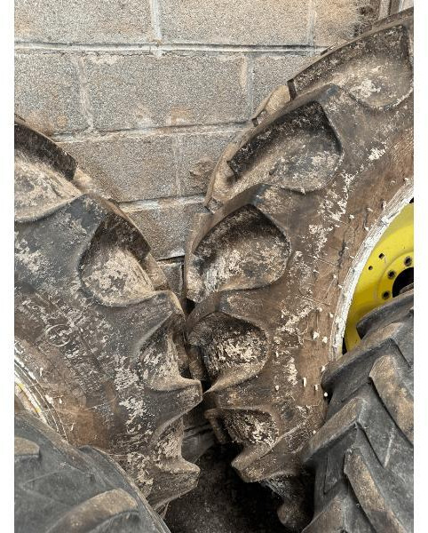 JOHN DEERE 6230 - Traktor: bilde 4 JOHN DEERE 6230 - Traktor: bilde 4