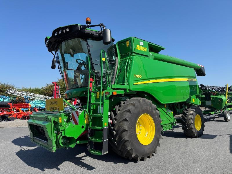 JOHN DEERE T550 - Skurtresker: bilde 1 JOHN DEERE T550 - Skurtresker: bilde 1
