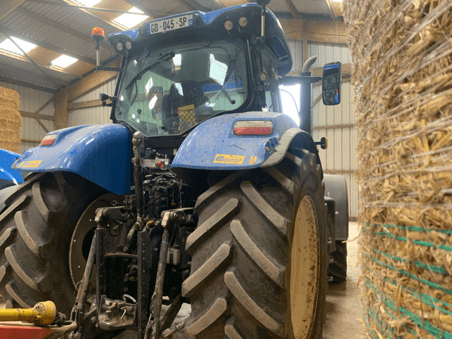 NEW-HOLLAND T7.215S - Traktor: bilde 2 NEW-HOLLAND T7.215S - Traktor: bilde 2