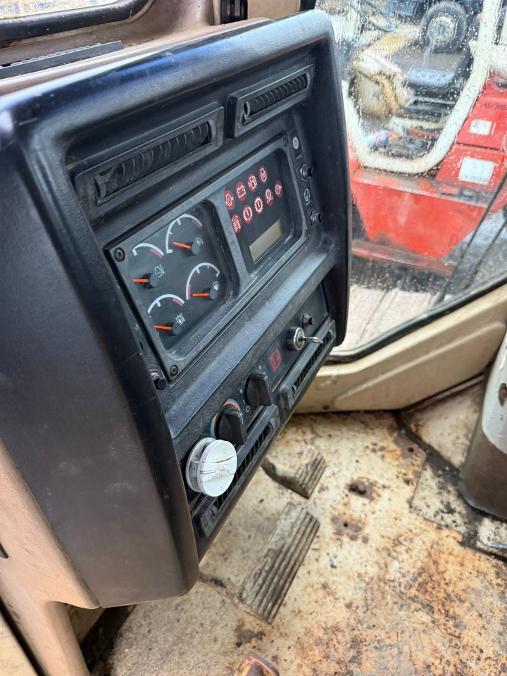 BULLDOZER CATERPILLAR D5 - Bulldozer: bilde 5 BULLDOZER CATERPILLAR D5 - Bulldozer: bilde 5