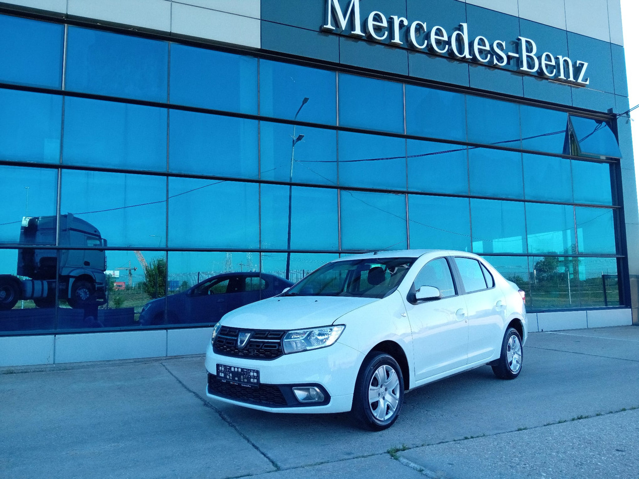 Dacia Logan 1.5 dCi, TOP ! - Sedan: bilde 1 Dacia Logan 1.5 dCi, TOP ! - Sedan: bilde 1