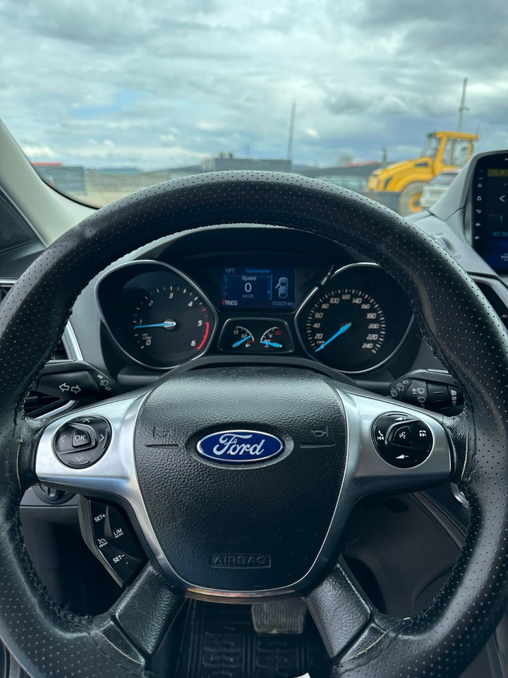 FORD KUGA TITANIUM - SUV: bilde 4 FORD KUGA TITANIUM - SUV: bilde 4