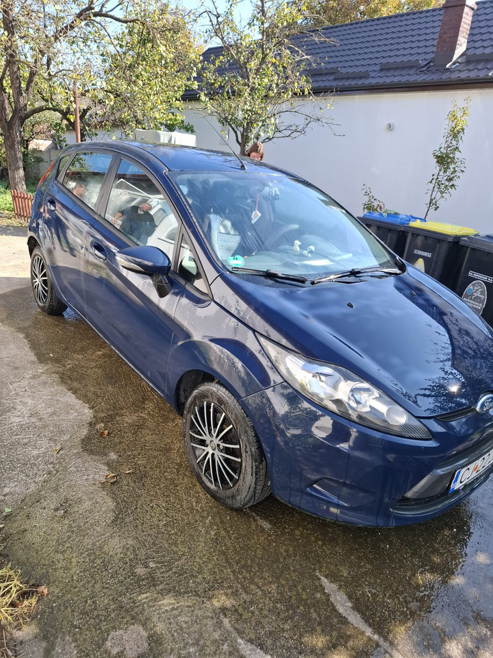 Ford Fiesta - Sedan: bilde 1 Ford Fiesta - Sedan: bilde 1