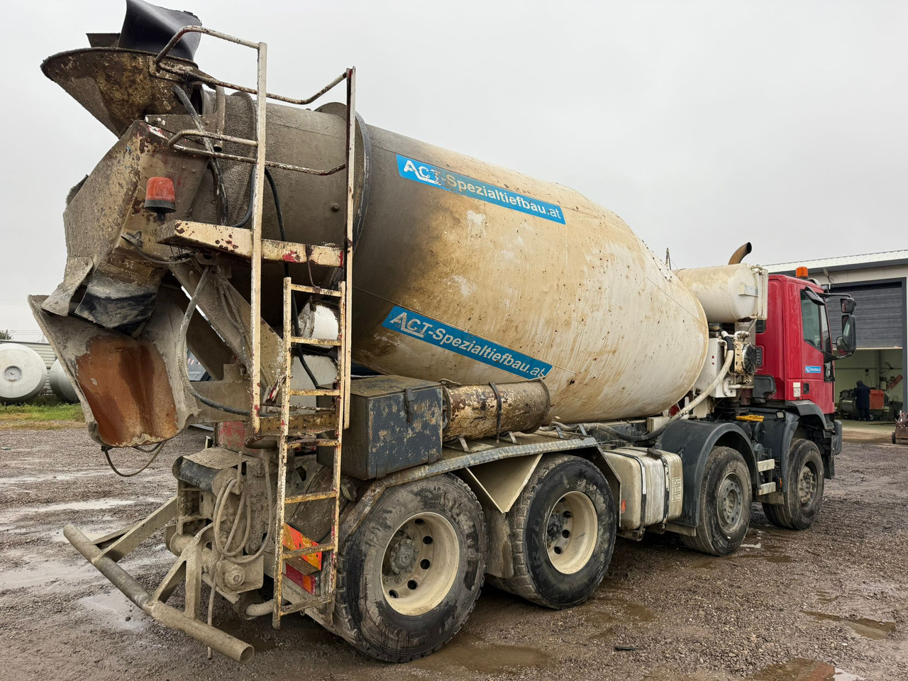IVECO EUROTRAKKER CONCRETE MIXER - Betongbil: bilde 3 IVECO EUROTRAKKER CONCRETE MIXER - Betongbil: bilde 3