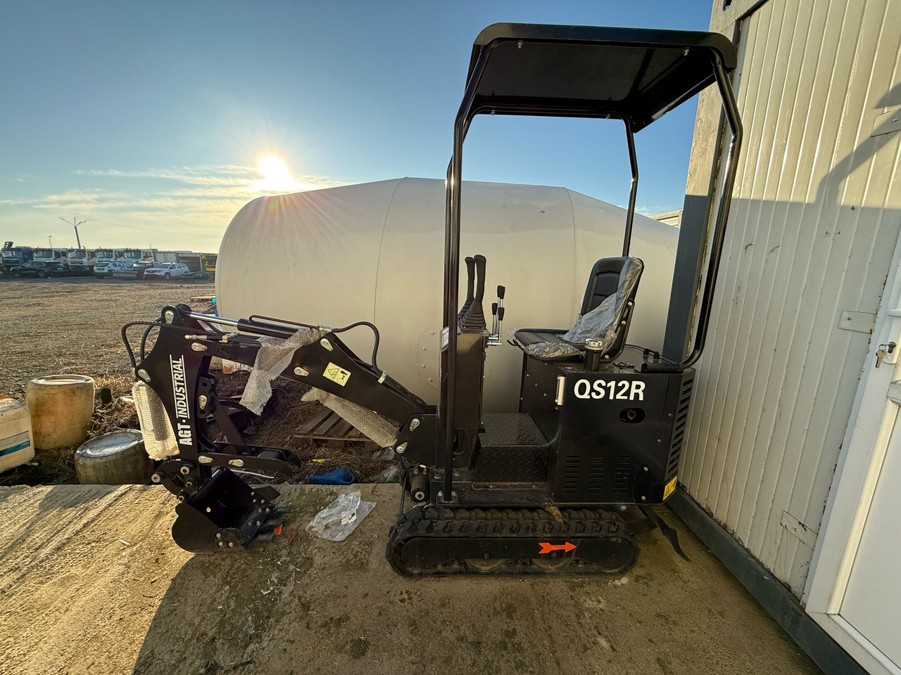 MINIEXCAVATOR JPC H10 - Minigraver: bilde 3 MINIEXCAVATOR JPC H10 - Minigraver: bilde 3