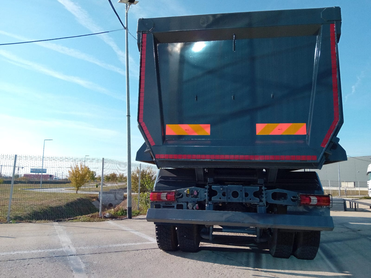 Mercedes-Benz Arocs 42.40 8×4 Basculanta/Tipper/Kipper Heavy Duty, TOP !!! - Tippbil: bilde 5 Mercedes-Benz Arocs 42.40 8×4 Basculanta/Tipper/Kipper Heavy Duty, TOP !!! - Tippbil: bilde 5