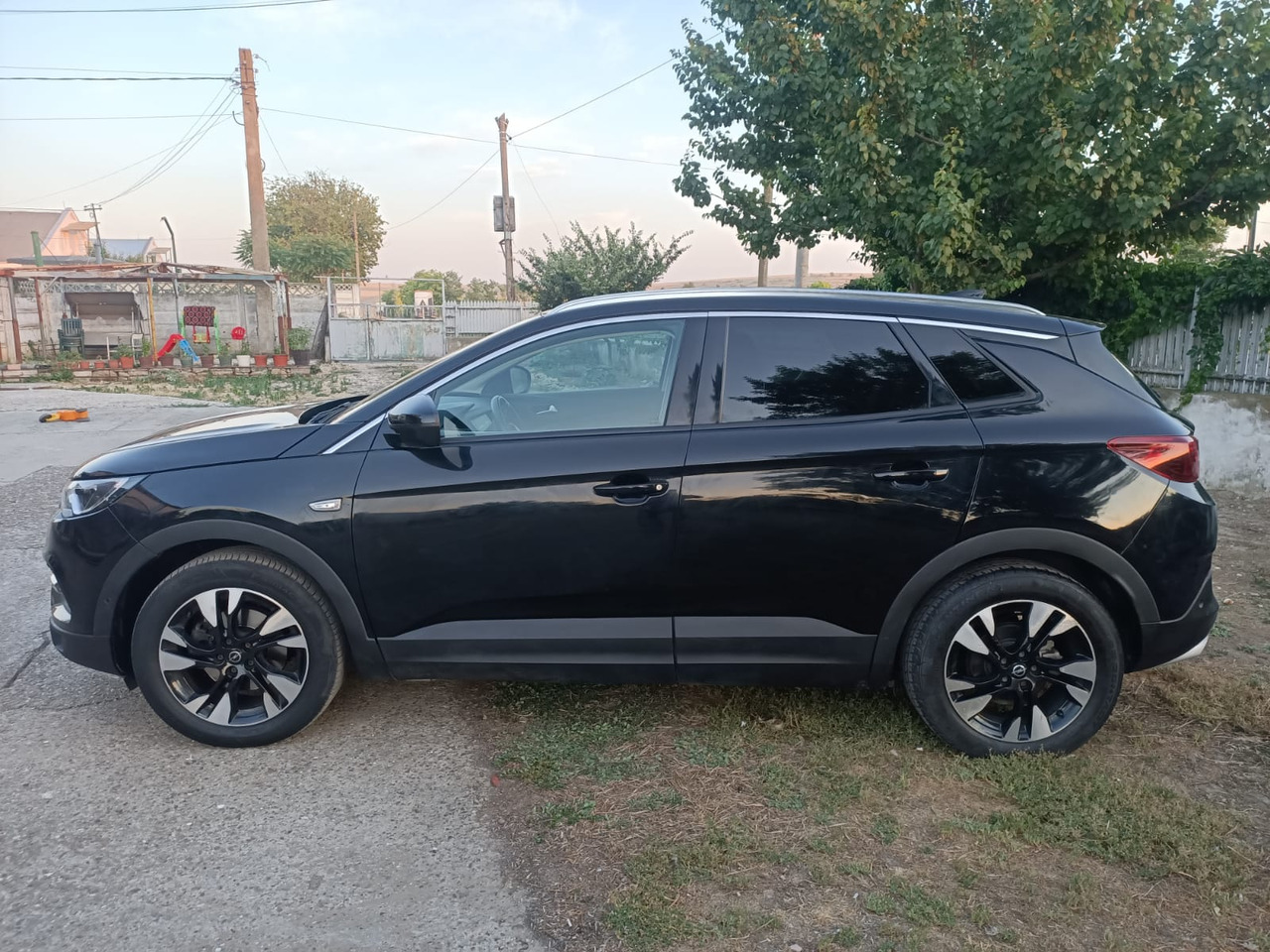 OPEL GRANDLAND X - SUV: bilde 4 OPEL GRANDLAND X - SUV: bilde 4
