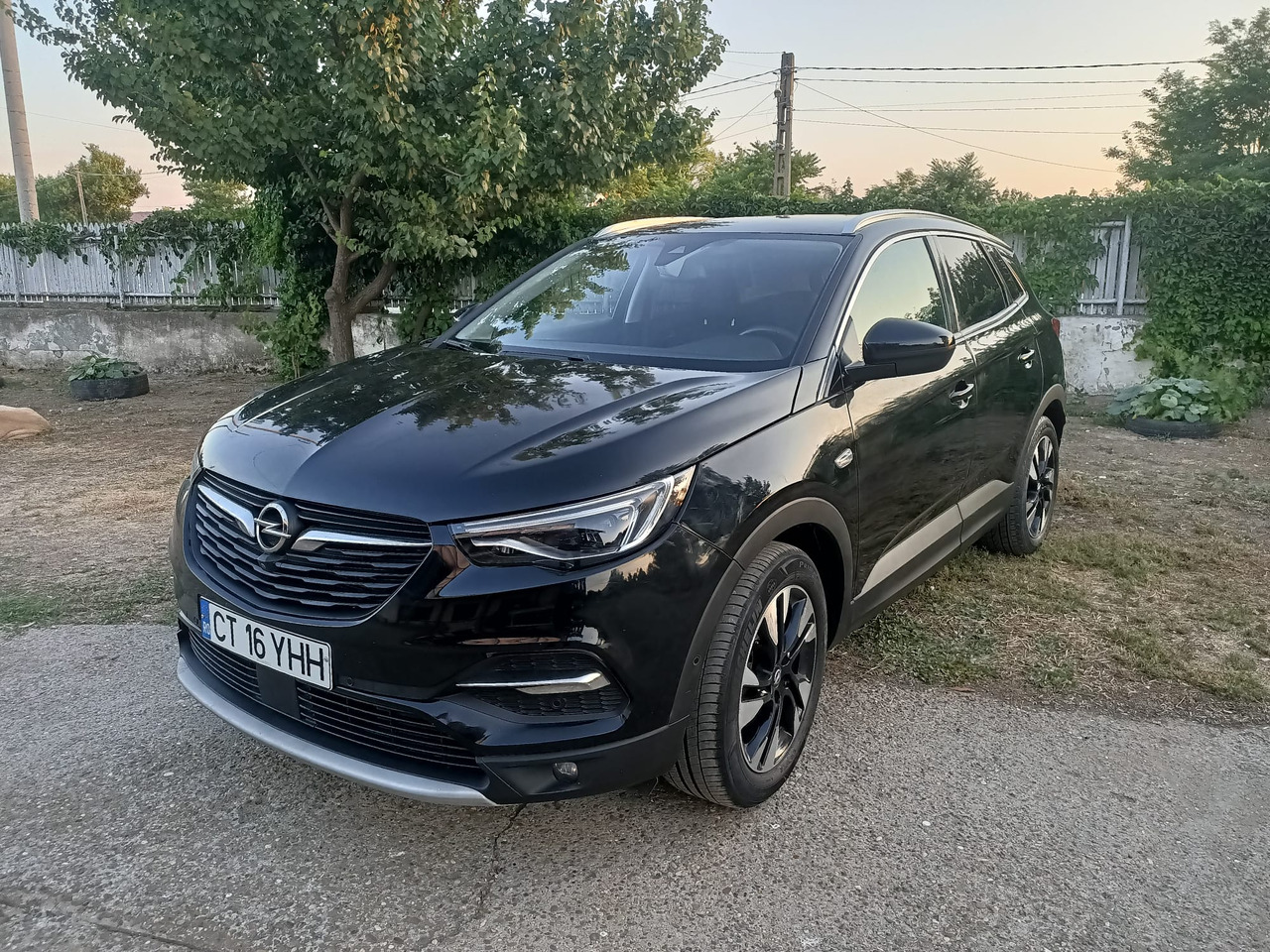 OPEL GRANDLAND X - SUV: bilde 1 OPEL GRANDLAND X - SUV: bilde 1