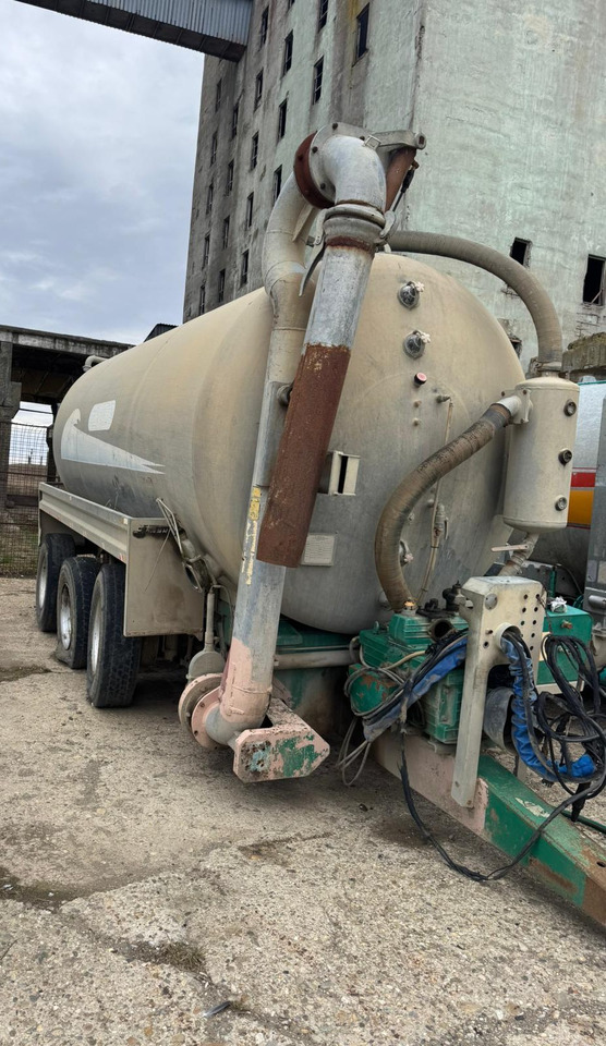 Sandri Manure spreading tank - Gjødselvogn: bilde 3 Sandri Manure spreading tank - Gjødselvogn: bilde 3