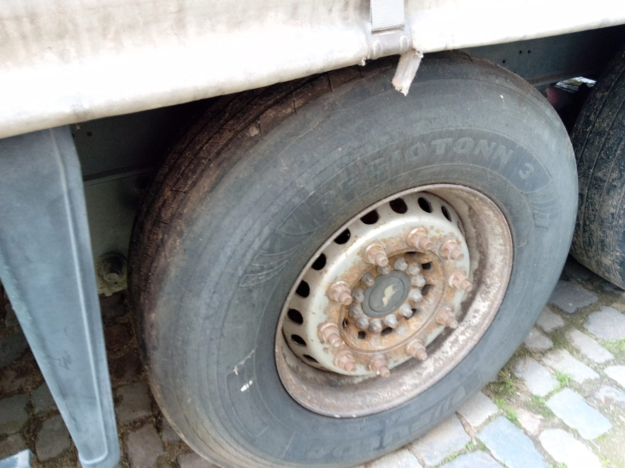 Schmitz S01 Semi-Trailer - Gardintrailer: bilde 2 Schmitz S01 Semi-Trailer - Gardintrailer: bilde 2