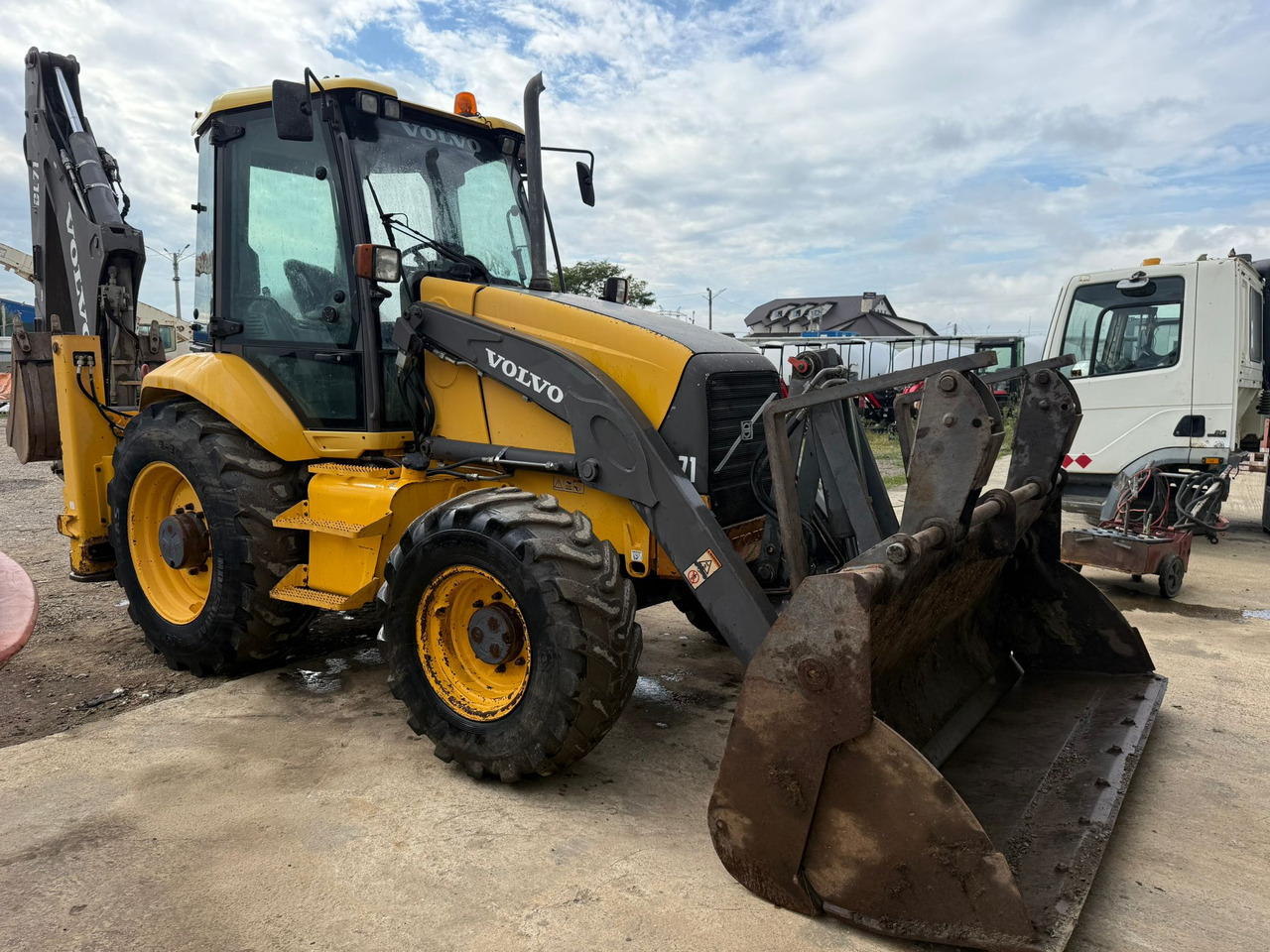 VOLVO BL71 Backhoe Loader - Traktorgraver: bilde 1 VOLVO BL71 Backhoe Loader - Traktorgraver: bilde 1