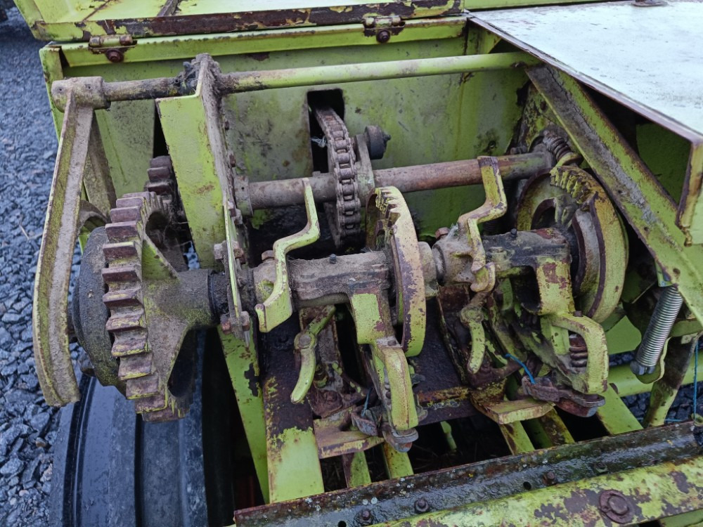 CLAAS Markant 50 sitoja - Firkantpresse: bilde 3 CLAAS Markant 50 sitoja - Firkantpresse: bilde 3