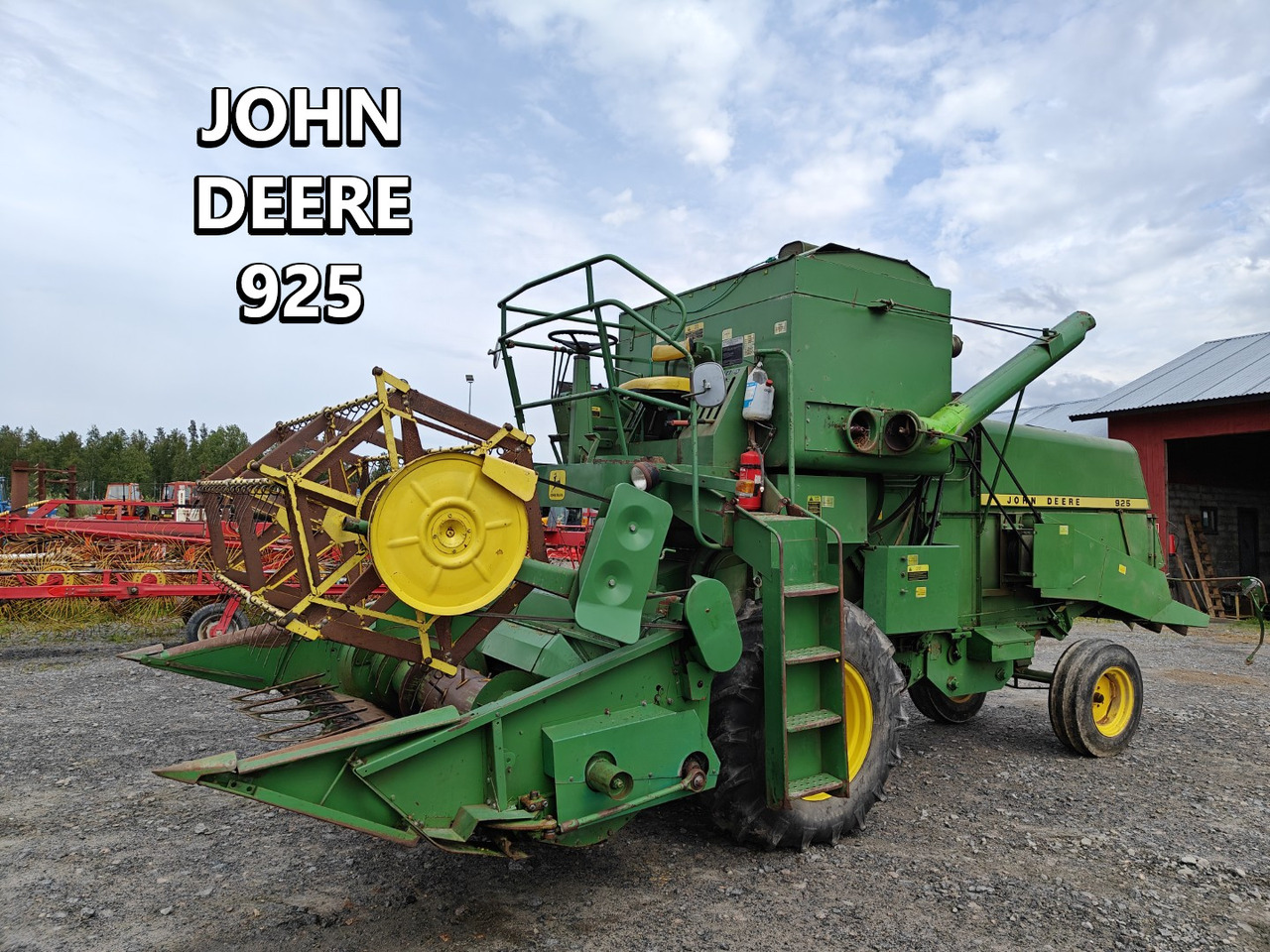 JOHN DEERE 925 leikkuupuimuri - Skurtresker: bilde 1 JOHN DEERE 925 leikkuupuimuri - Skurtresker: bilde 1