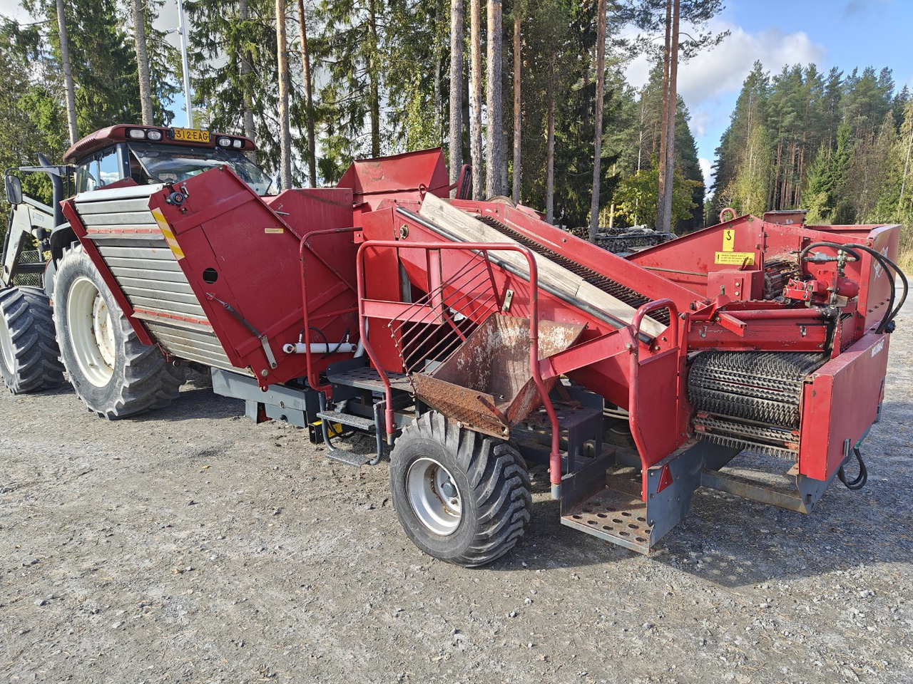 Juko Maximat perunan tai sipulin nostokone Katso video! - Potethøster: bilde 2 Juko Maximat perunan tai sipulin nostokone Katso video! - Potethøster: bilde 2