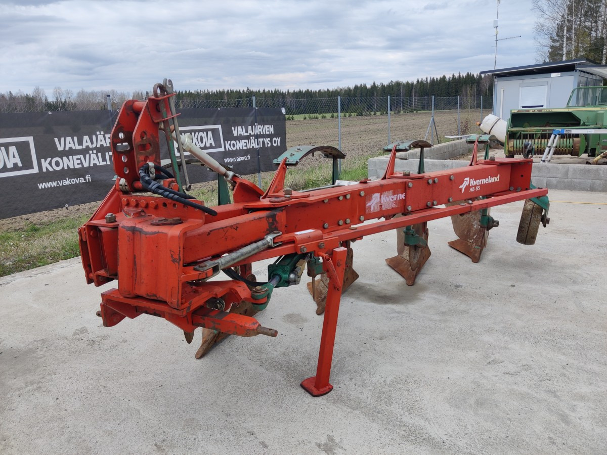 KVERNELAND AB85 4-siipinen sarka-aura - Plog: bilde 2 KVERNELAND AB85 4-siipinen sarka-aura - Plog: bilde 2