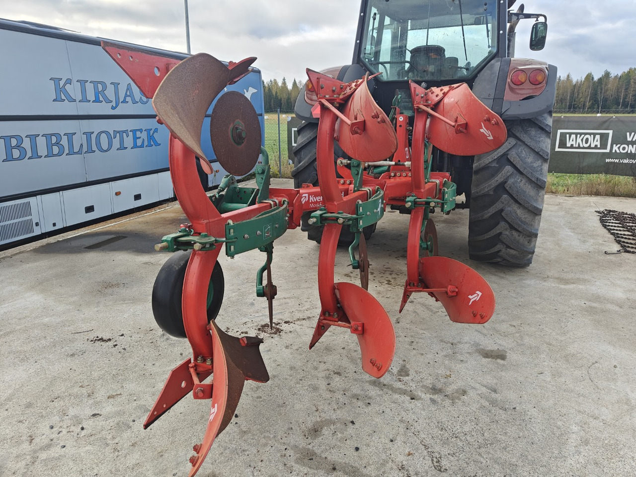 KVERNELAND E 160-8 - 3-siipinen paluuaura - Plog: bilde 3 KVERNELAND E 160-8 - 3-siipinen paluuaura - Plog: bilde 3