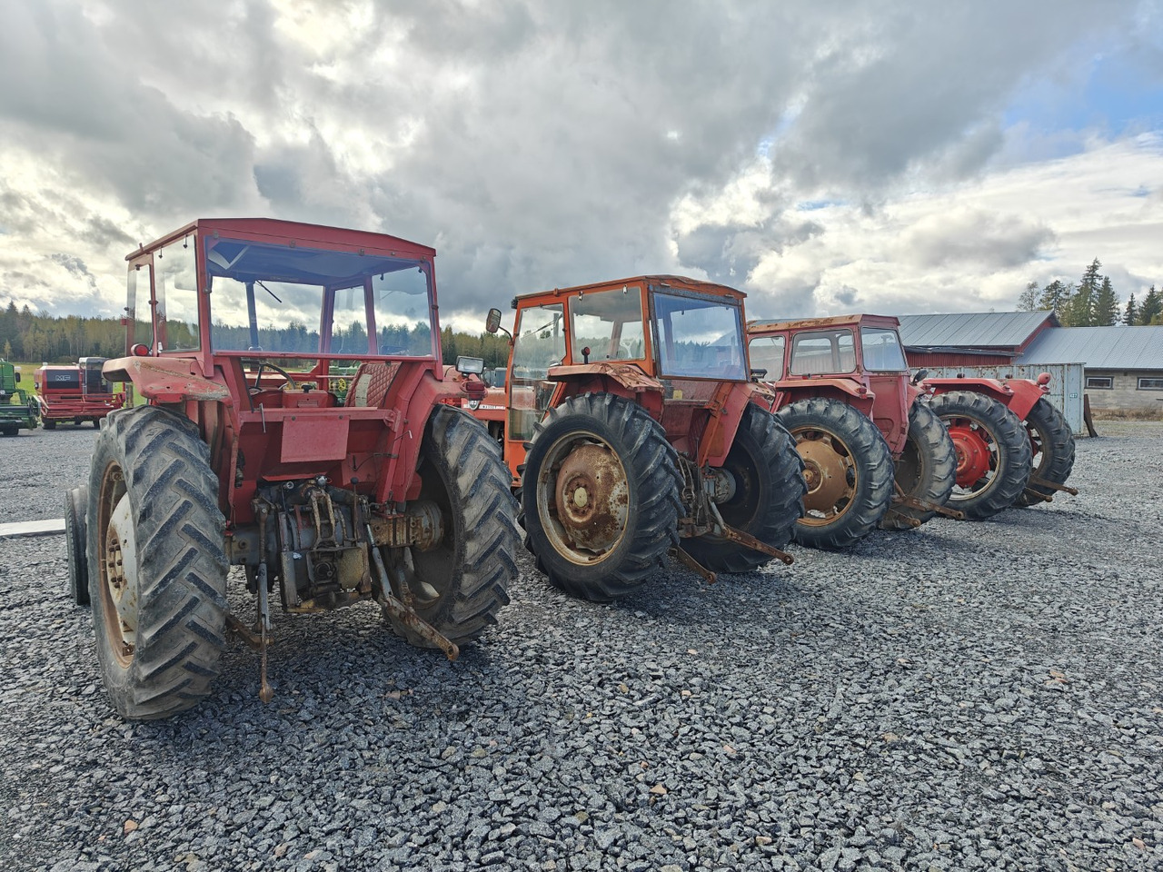 MASSEY FERGUSON 165, 165S ja 175 traktoreita 4 kpl / 4pcs - Traktor: bilde 3 MASSEY FERGUSON 165, 165S ja 175 traktoreita 4 kpl / 4pcs - Traktor: bilde 3