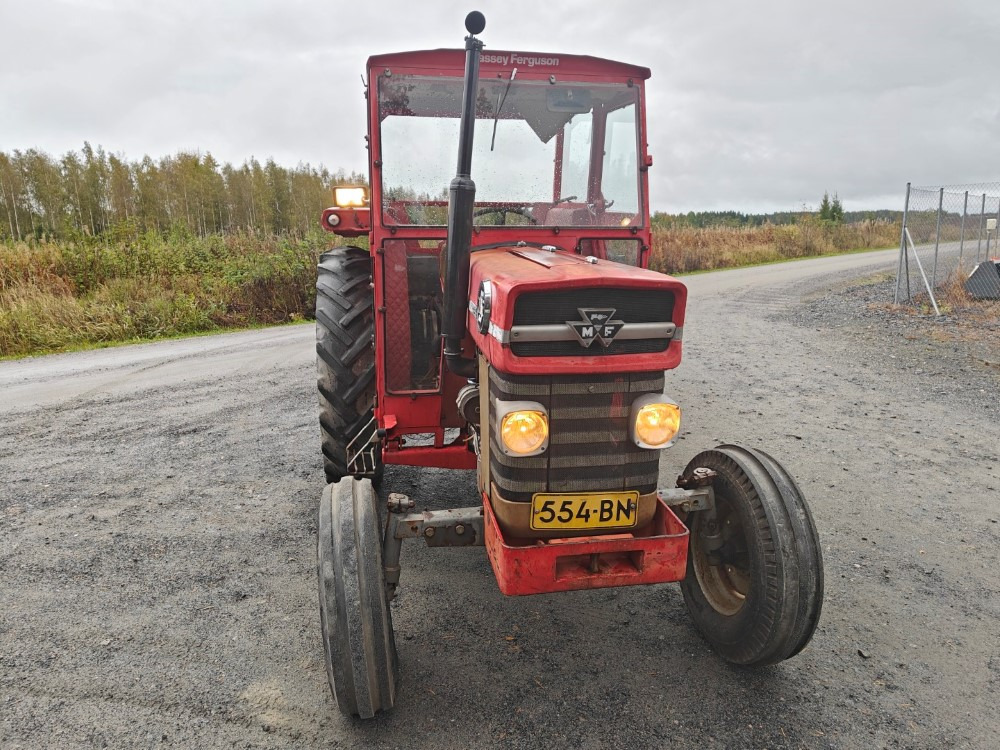 Massey Ferguson 165S Lisähydrauliikalla, katso video! - Traktor: bilde 5 Massey Ferguson 165S Lisähydrauliikalla, katso video! - Traktor: bilde 5
