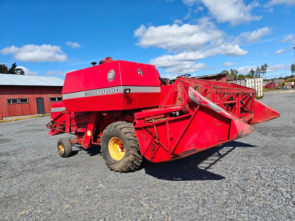 Massey Ferguson 187 Katso video! - Skurtresker: bilde 5 Massey Ferguson 187 Katso video! - Skurtresker: bilde 5
