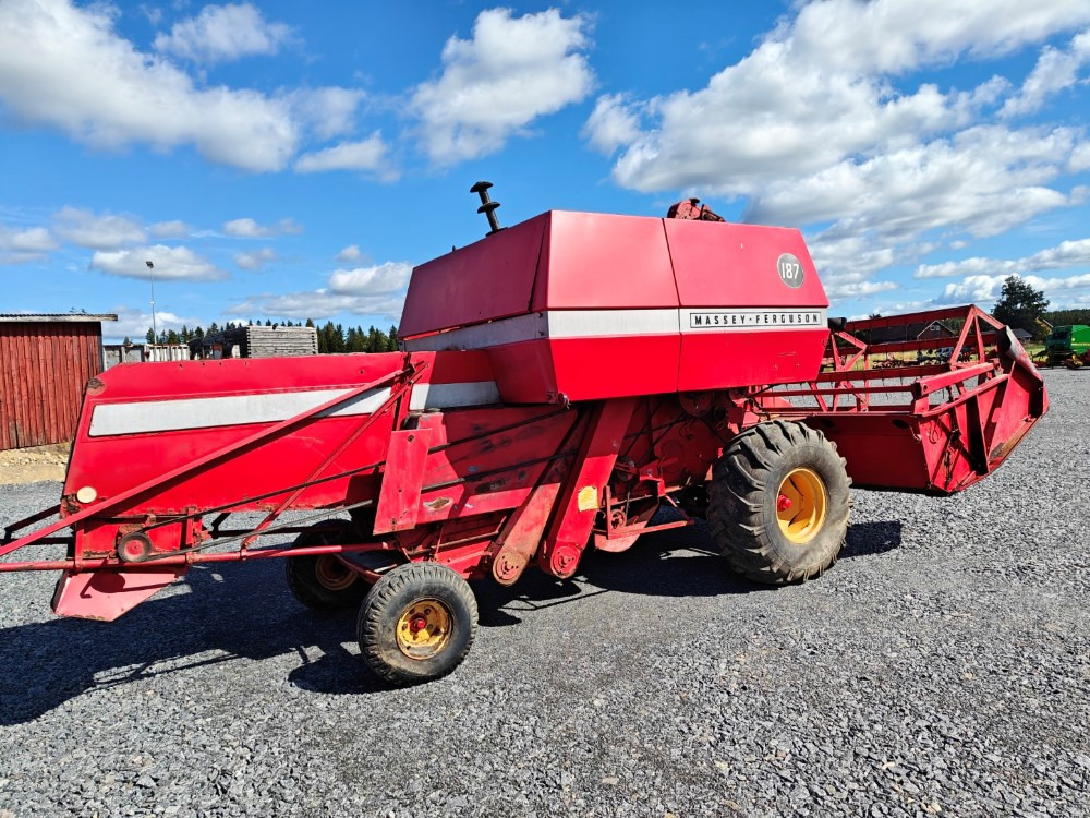 Massey Ferguson 187 Katso video! - Skurtresker: bilde 4 Massey Ferguson 187 Katso video! - Skurtresker: bilde 4