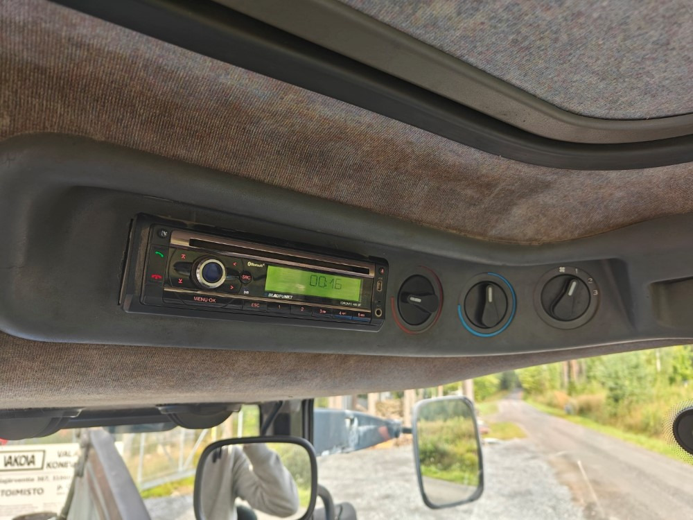 Traktor New Holland TS100, ES vaihteisto, ilmastointi, etukuormaaja Ålö Q55, katso video!: bilde 19 Traktor New Holland TS100, ES vaihteisto, ilmastointi, etukuormaaja Ålö Q55, katso video!: bilde 19