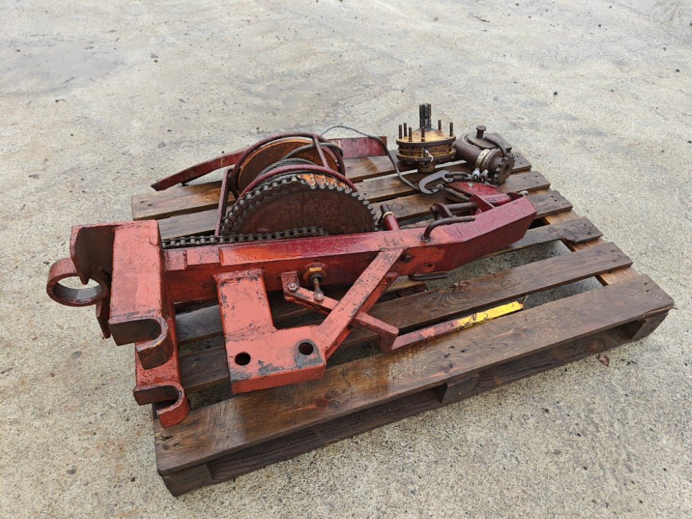 Remet Traktorivinssi - korjattavaksi - Vedkløyver: bilde 1 Remet Traktorivinssi - korjattavaksi - Vedkløyver: bilde 1