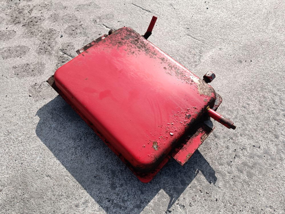 Sampo 410 hydrauliikkaöljysäiliö - Hydraulisk tank for Skurtresker: bilde 2 Sampo 410 hydrauliikkaöljysäiliö - Hydraulisk tank for Skurtresker: bilde 2