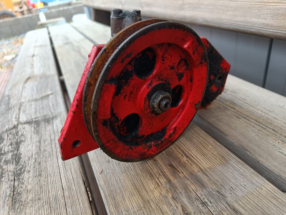 Sampo 410 hydrauliikkapumppu - Hydraulisk pumpe for Skurtresker: bilde 5 Sampo 410 hydrauliikkapumppu - Hydraulisk pumpe for Skurtresker: bilde 5