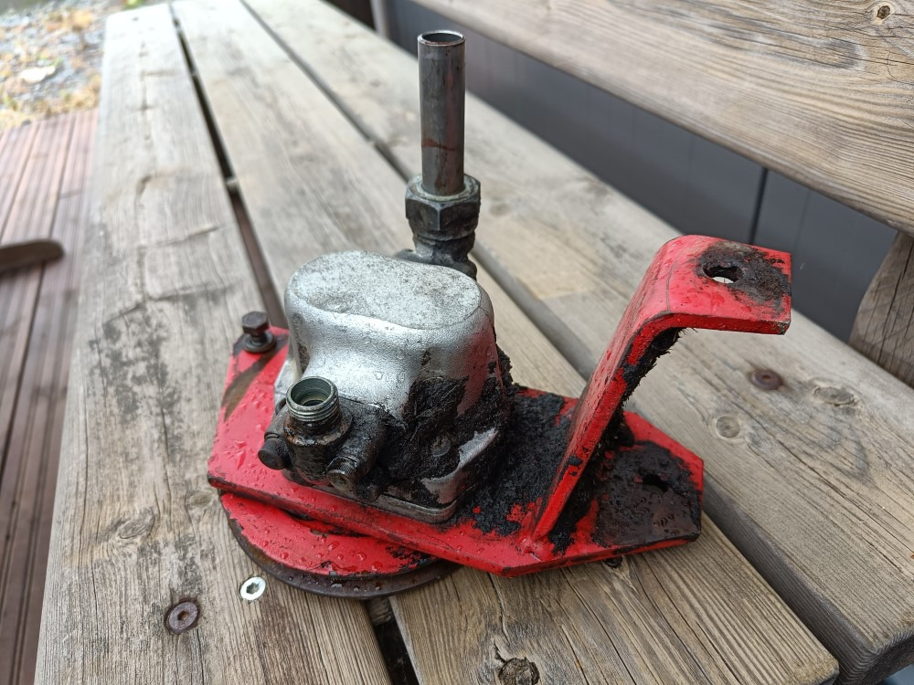 Sampo 410 hydrauliikkapumppu - Hydraulisk pumpe for Skurtresker: bilde 4 Sampo 410 hydrauliikkapumppu - Hydraulisk pumpe for Skurtresker: bilde 4