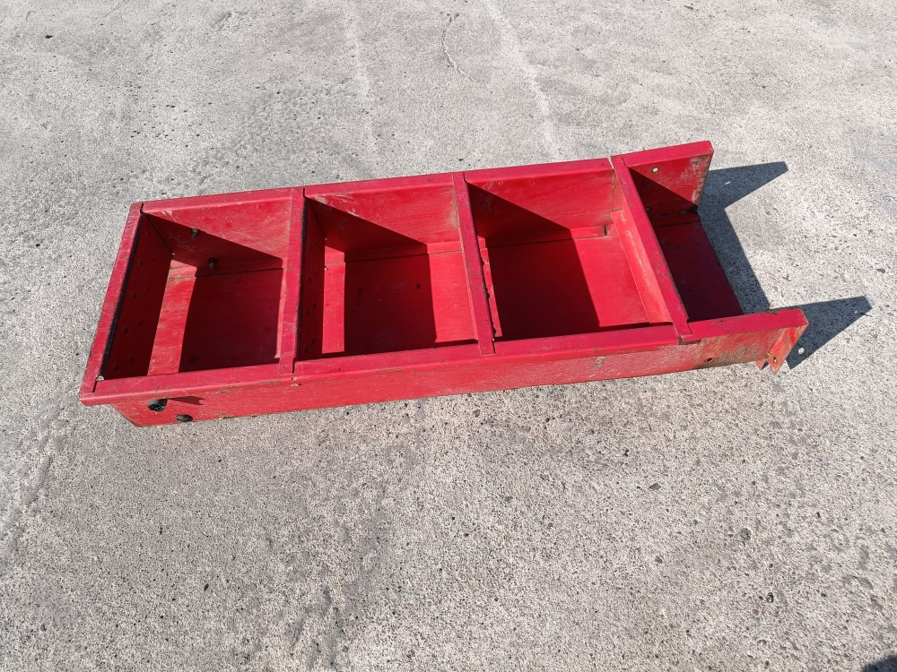 Sampo 410 hytin raput - Fottrinnet for Skurtresker: bilde 1 Sampo 410 hytin raput - Fottrinnet for Skurtresker: bilde 1