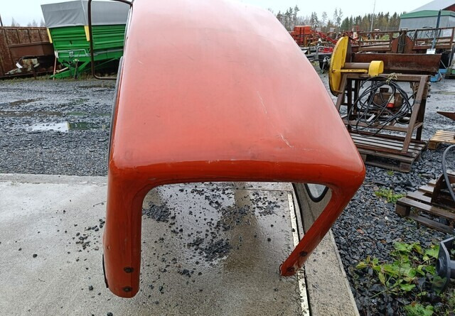 Traktorin hytti - lasikuituinen - Førerhus for Traktor: bilde 2 Traktorin hytti - lasikuituinen - Førerhus for Traktor: bilde 2