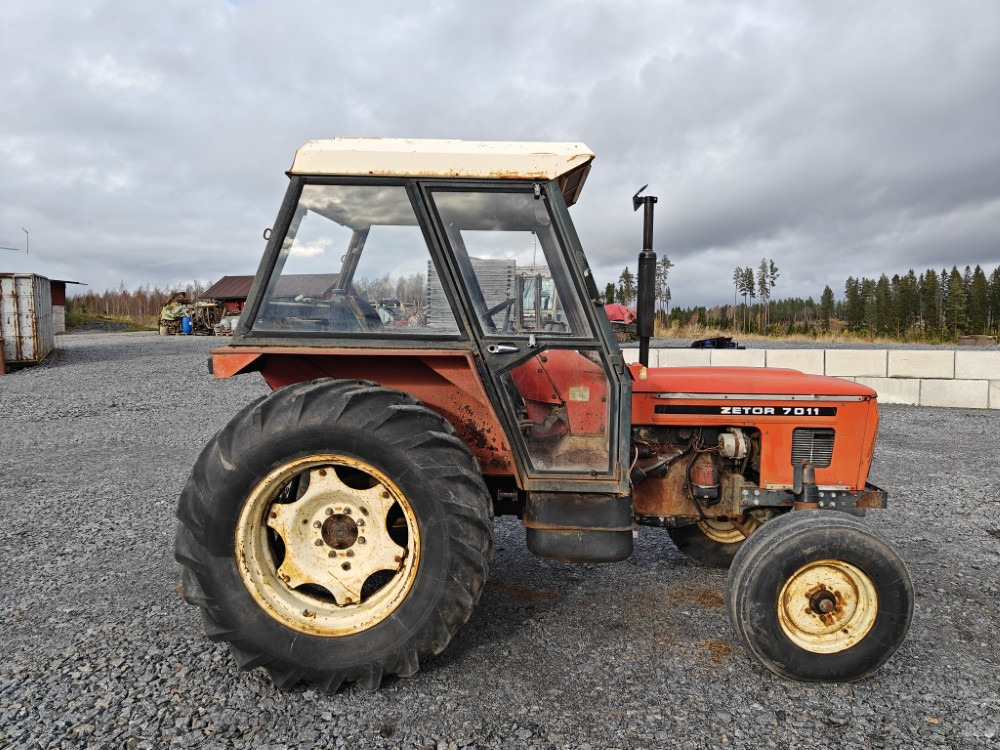 ZETOR 7011 - Traktor: bilde 4 ZETOR 7011 - Traktor: bilde 4