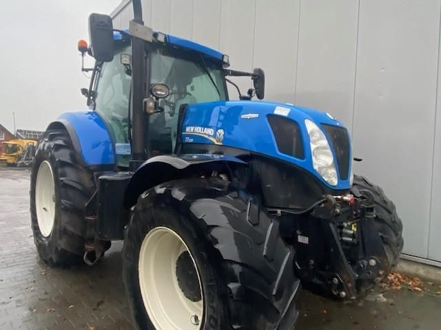 New Holland T7.220 - Traktor: bilde 1 New Holland T7.220 - Traktor: bilde 1