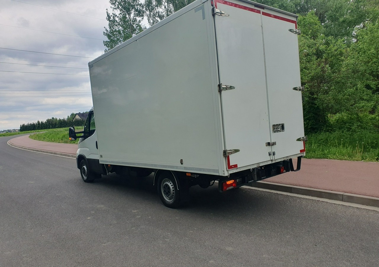 Iveco 35 Daily 35S14 klima * 3 osobowy *nowy rozrząd * - Varebil med skap: bilde 5 Iveco 35 Daily 35S14 klima * 3 osobowy *nowy rozrząd * - Varebil med skap: bilde 5