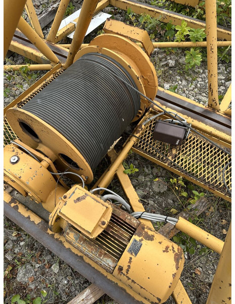 Liebherr 140EC-H10, 1993yom, 40jib, 23,5m huh - Tårnkran: bilde 5 Liebherr 140EC-H10, 1993yom, 40jib, 23,5m huh - Tårnkran: bilde 5