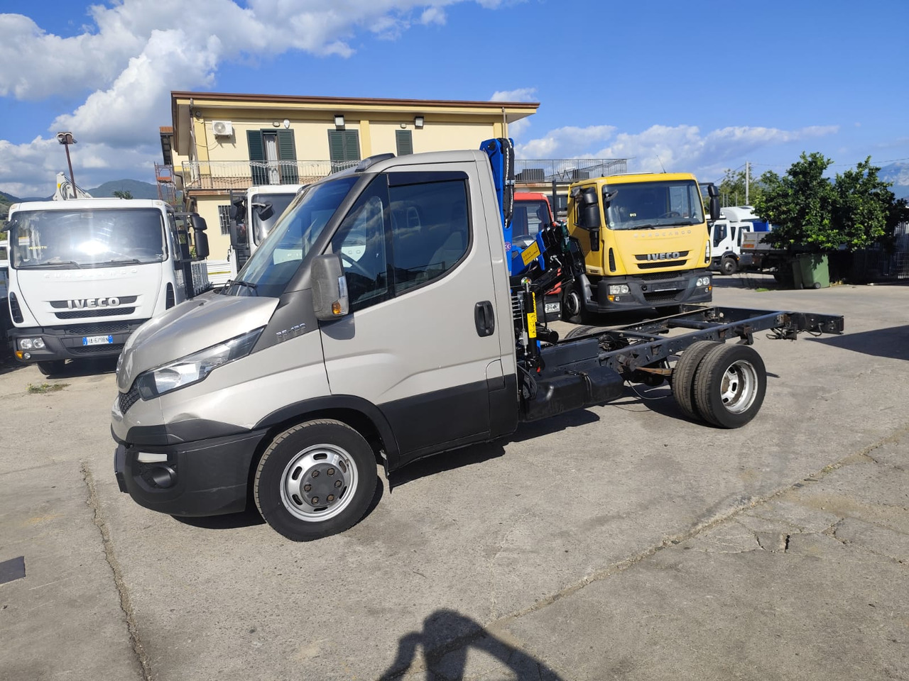 IVECO DAILY 35-130 - Varebil med tipp: bilde 2 IVECO DAILY 35-130 - Varebil med tipp: bilde 2