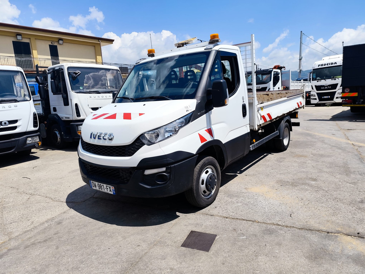 IVECO DAILY 35-130 - Varebil med tipp: bilde 1 IVECO DAILY 35-130 - Varebil med tipp: bilde 1