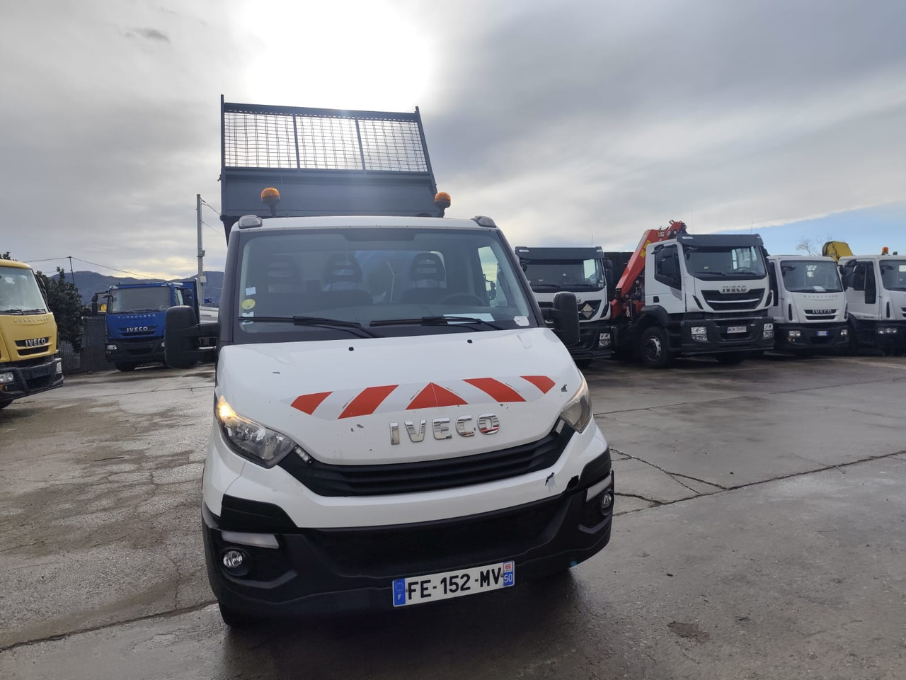 Tippbil, Kranbil IVECO DAILY 35-150: bilde 38