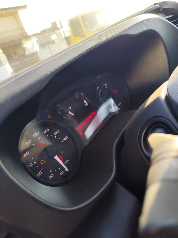 IVECO DAILY 35C15 - Kranbil, Varebil med tipp: bilde 4 IVECO DAILY 35C15 - Kranbil, Varebil med tipp: bilde 4