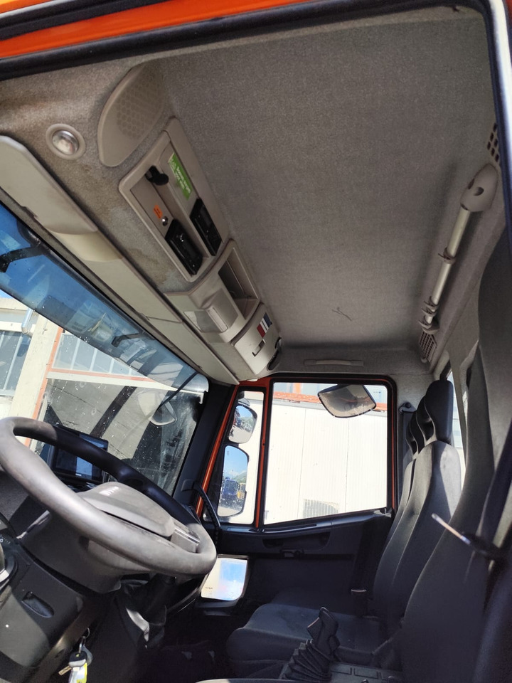 IVECO EUROCARGO 120-190L - Chassis lastebil: bilde 3 IVECO EUROCARGO 120-190L - Chassis lastebil: bilde 3