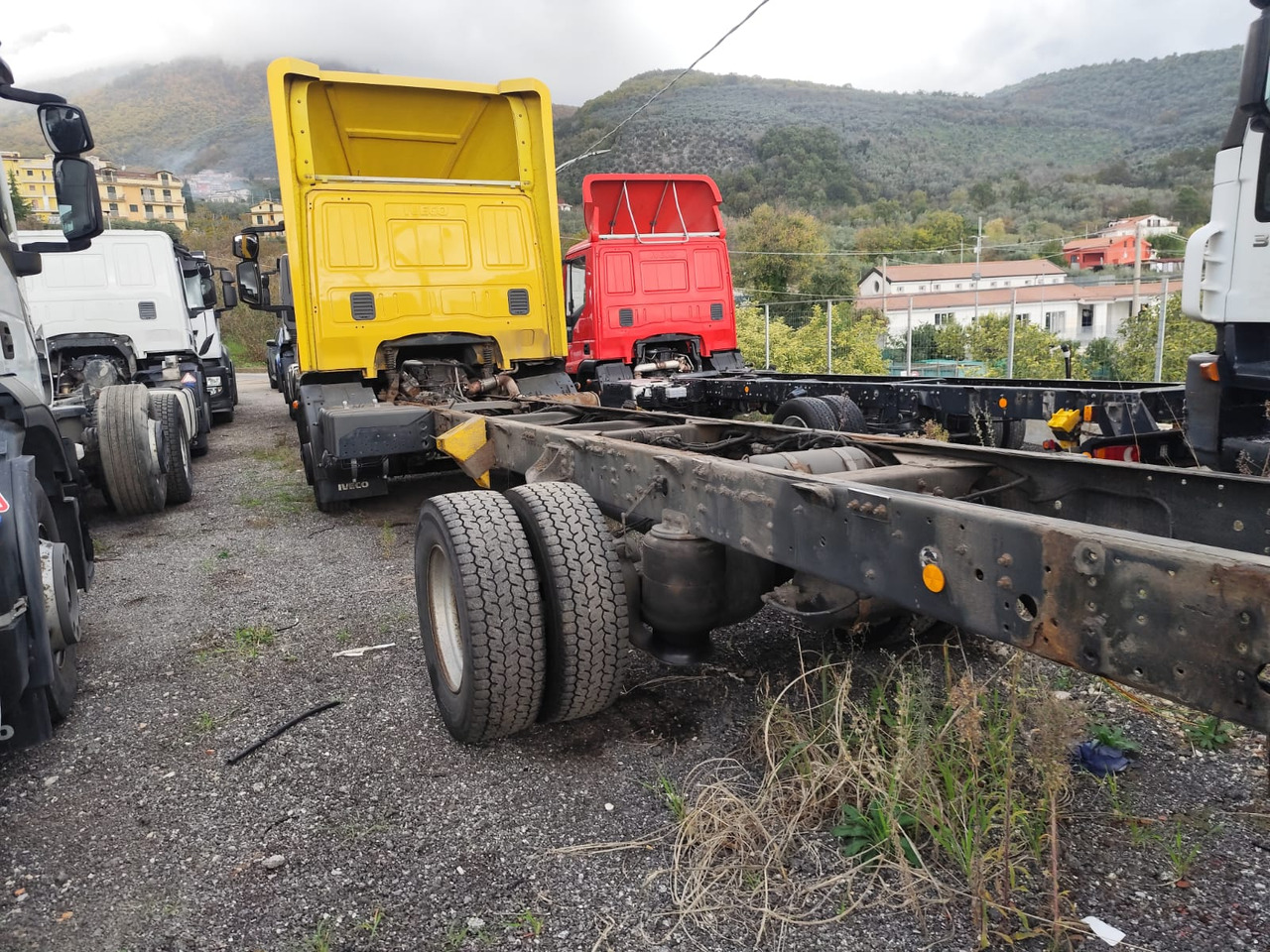 IVECO EUROCARGO 120E28P - Chassis lastebil: bilde 2 IVECO EUROCARGO 120E28P - Chassis lastebil: bilde 2