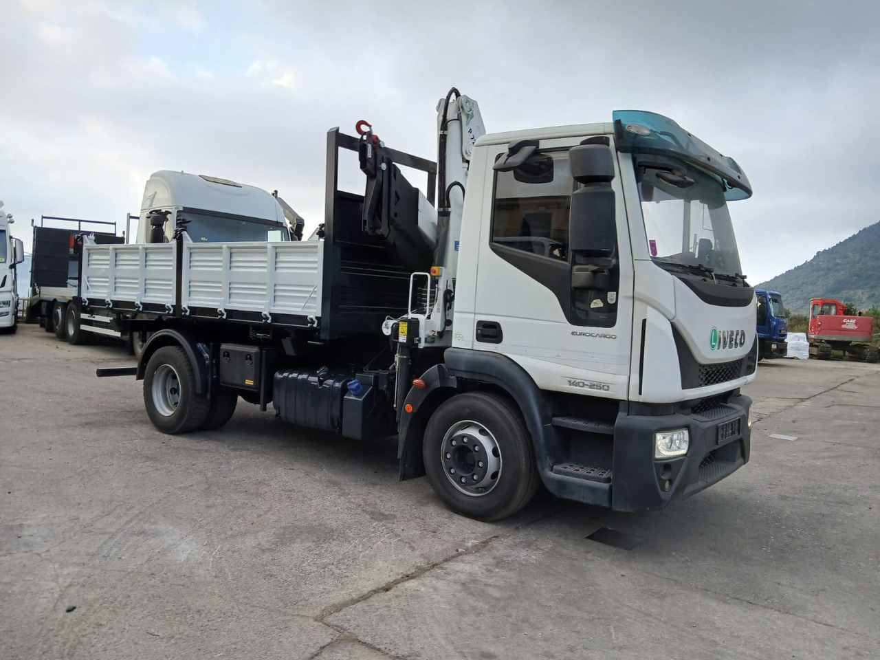 IVECO EUROCARGO 140-250 - Kranbil: bilde 5 IVECO EUROCARGO 140-250 - Kranbil: bilde 5
