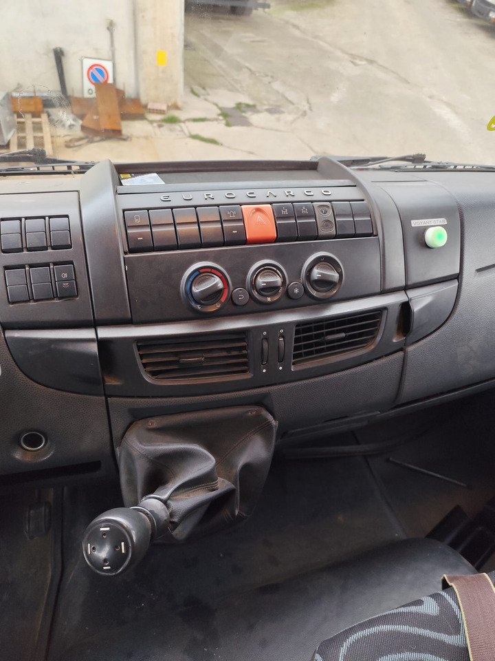 IVECO EUROCARGO 160E28 - Kranbil: bilde 4 IVECO EUROCARGO 160E28 - Kranbil: bilde 4