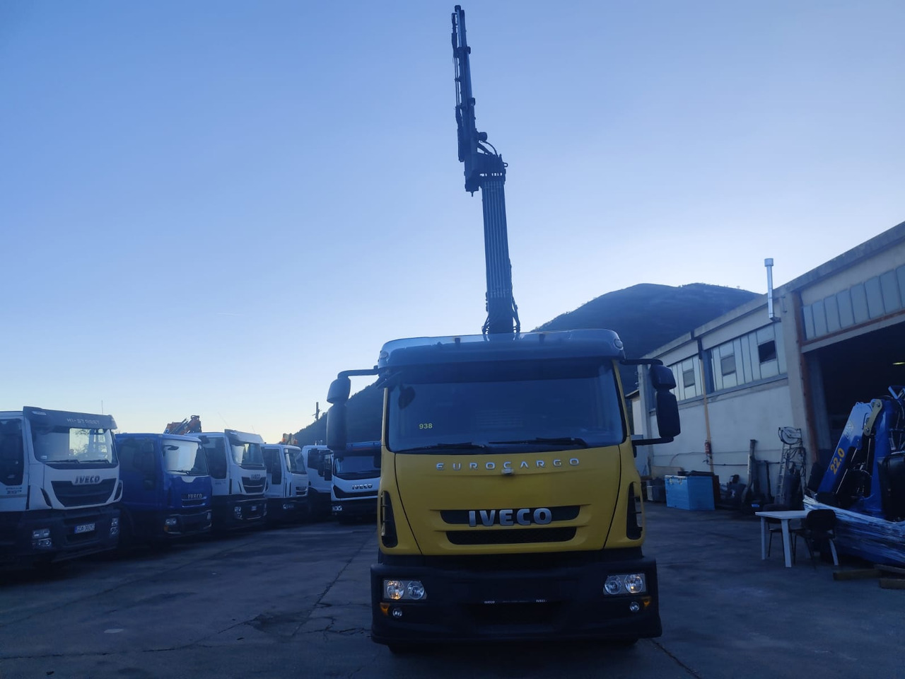 IVECO EUROCARGO 160E30 - Kranbil: bilde 4 IVECO EUROCARGO 160E30 - Kranbil: bilde 4